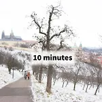 Apartment Balcony King 12 Min From Charles Bridge