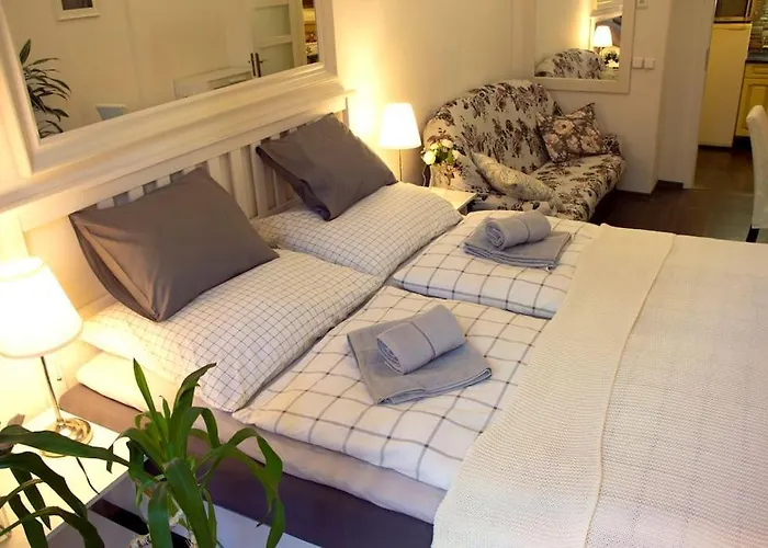 Daire Balcony King 12 Min From Charles Bridge *